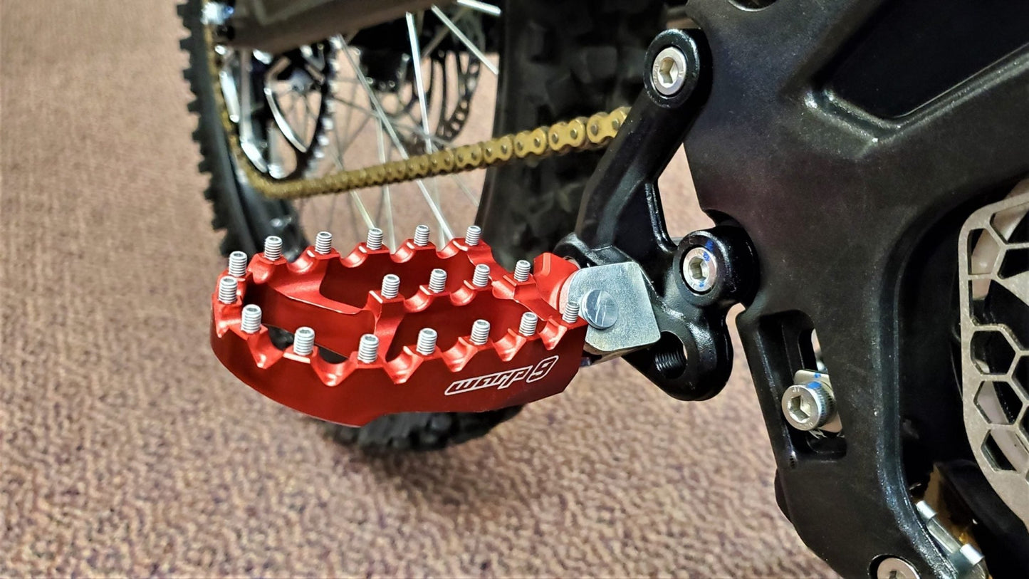 Surron LBX Foot Pegs - BLACKOUT moto