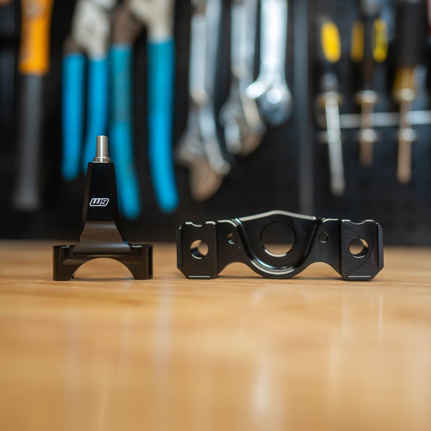 Surron Ultra Bee Stabilizer Mount with Frame Post - BlackOut Moto