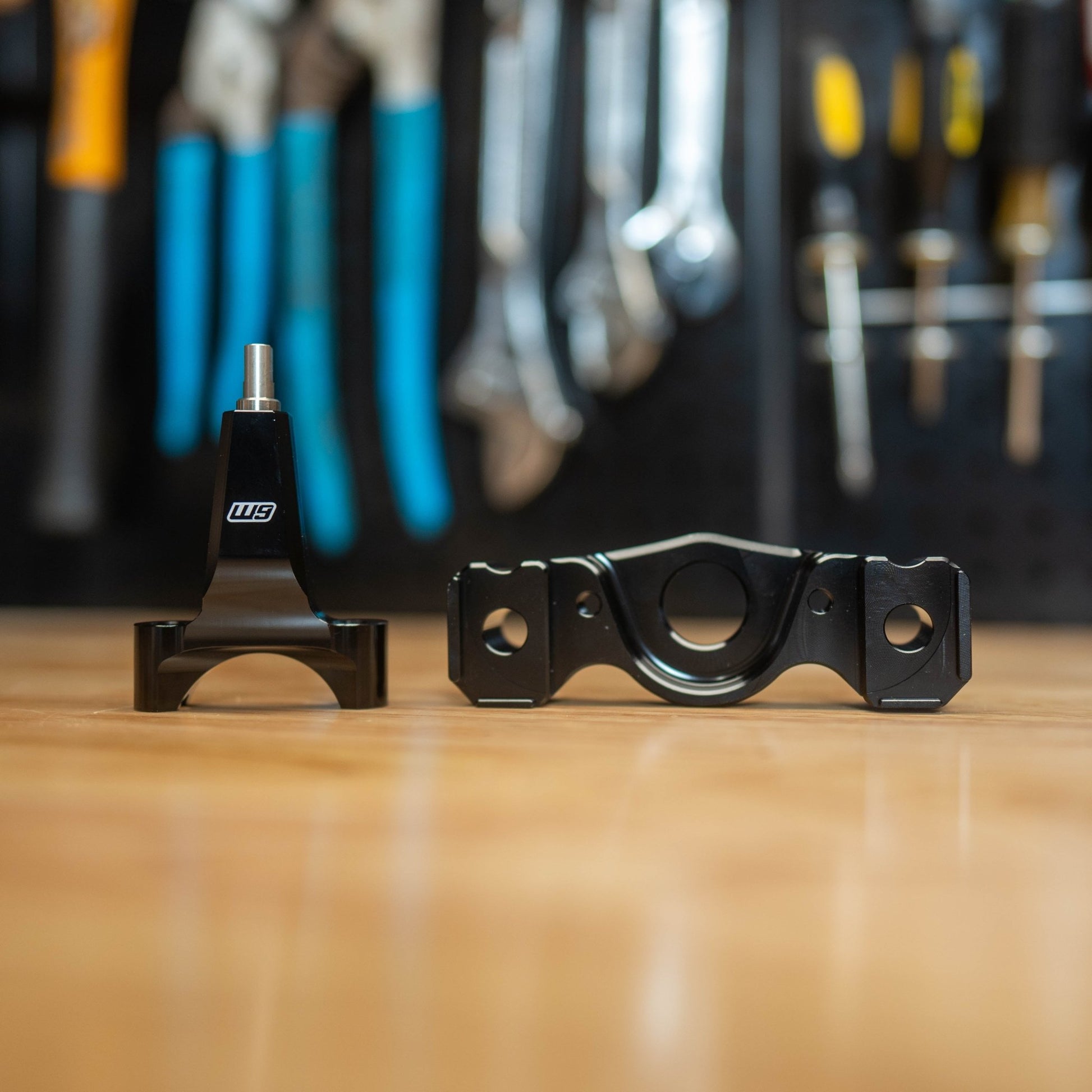 Surron Ultra Bee Stabilizer Mount with Frame Post - BlackOut Moto