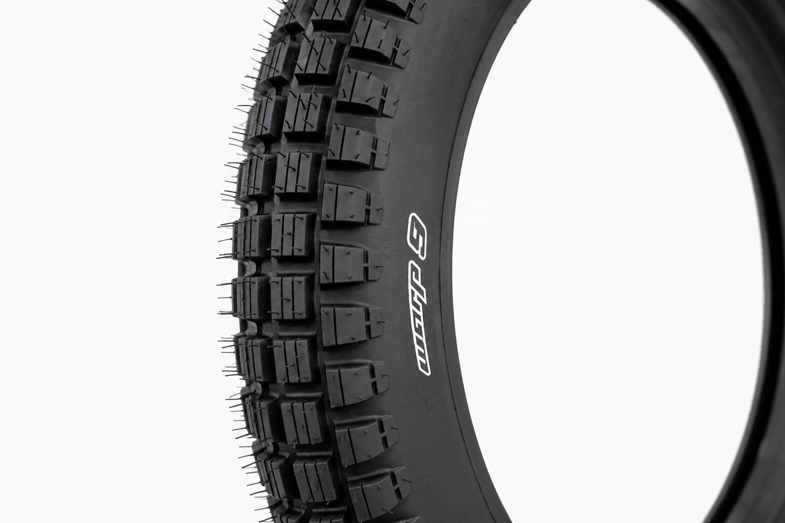 SwitchBack Tire 19" - BLACKOUT moto
