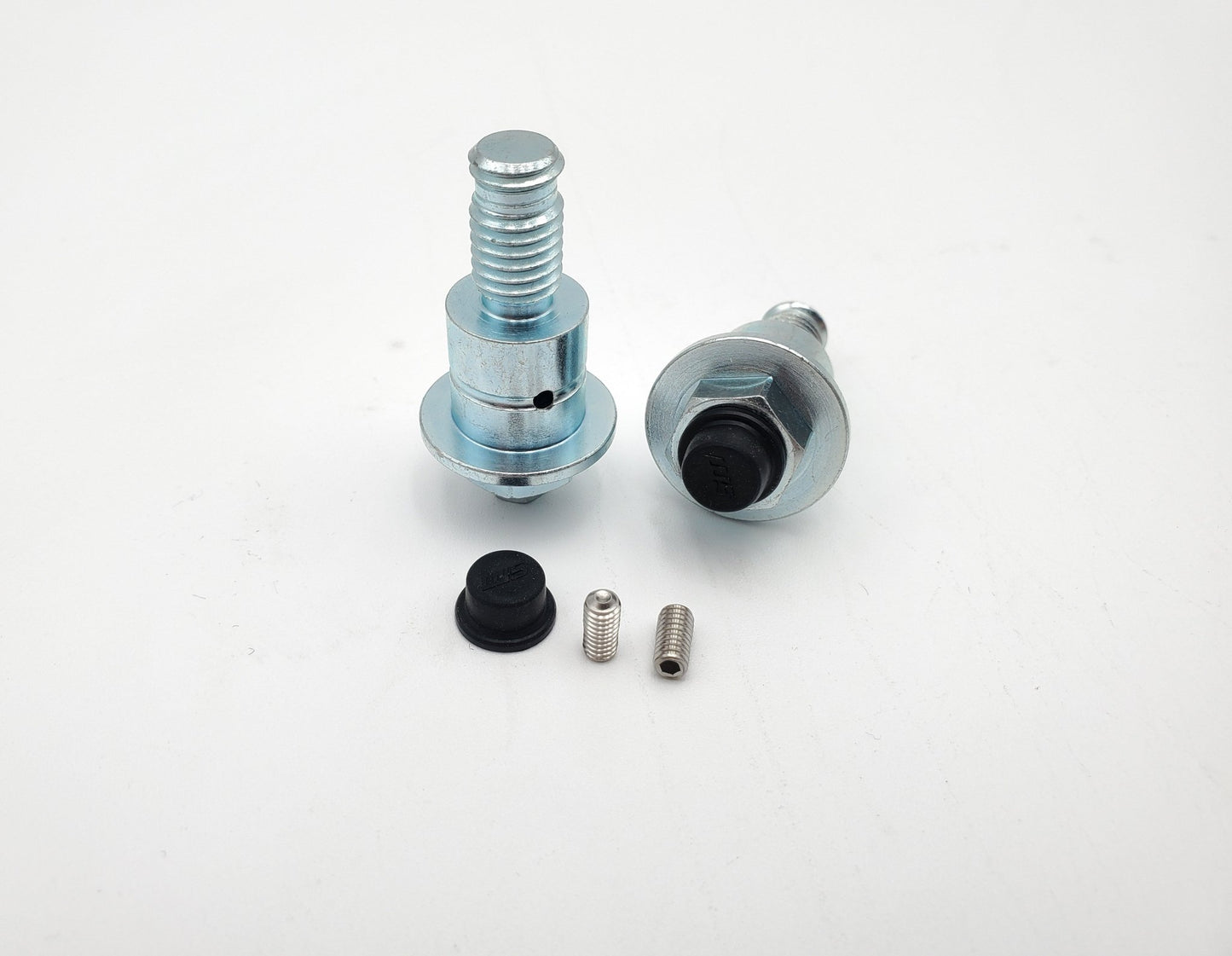 Ultra Bee Triangle Pivot Bolt Kit - BlackOut Moto
